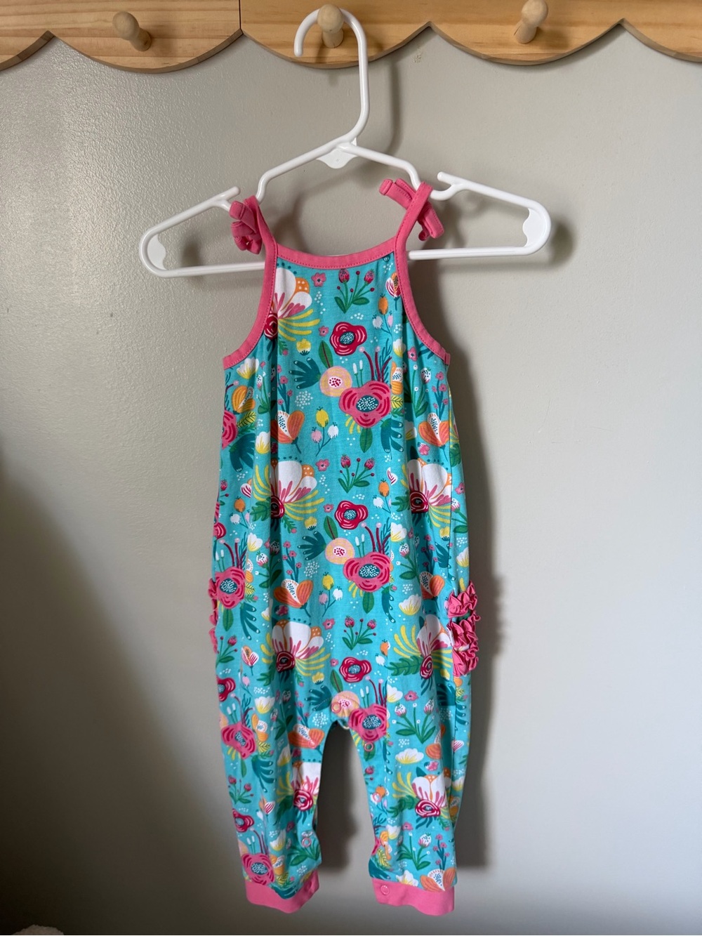 RuffleButts Girls 12-18M Floral Knit Romper Sleeveless Ruffle Bow One Piece